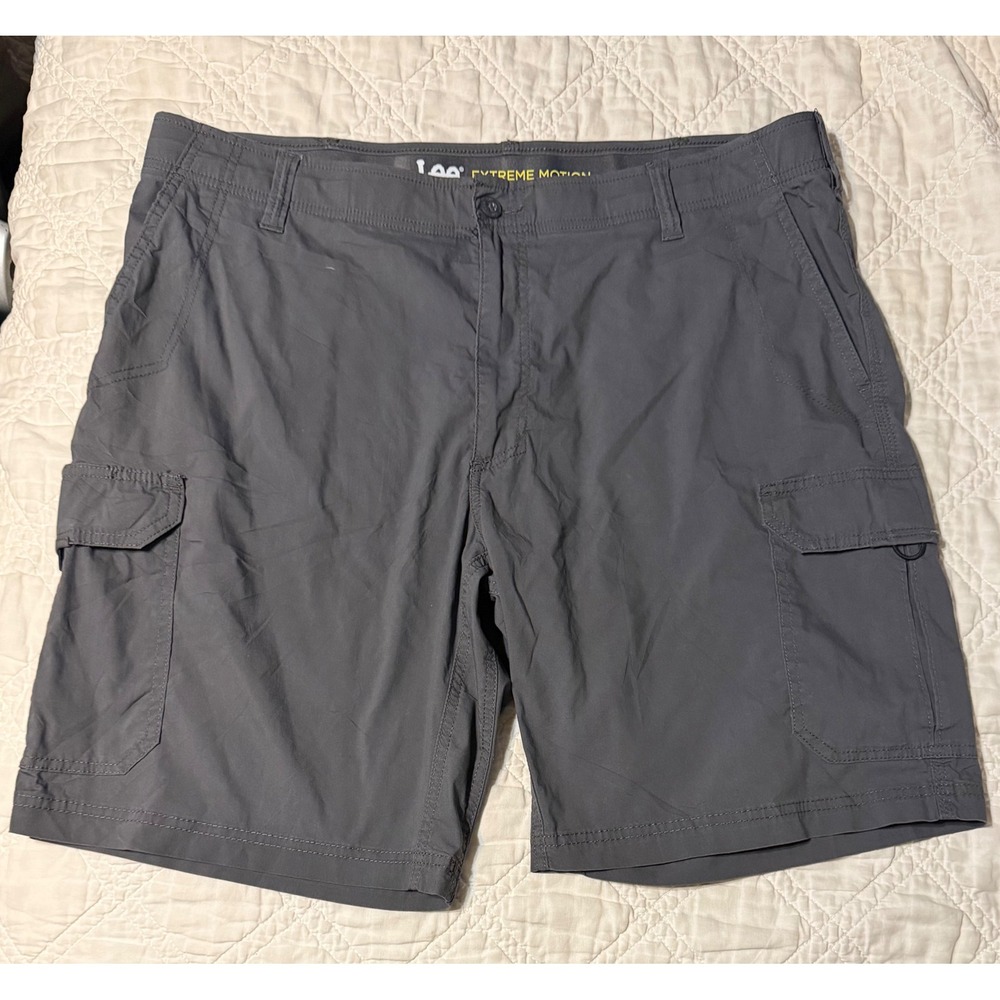 Lee Cargo Shorts Mens 44 Gray Extreme Motion Stretch pockets